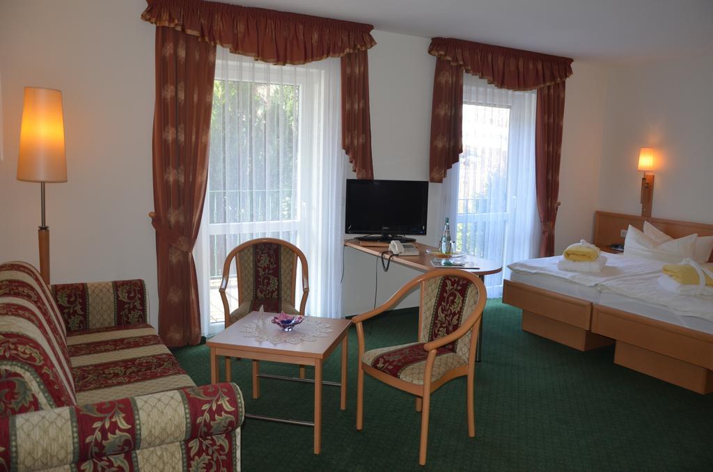 ברייטנברון Landhotel Rittersgruen מראה חיצוני תמונה