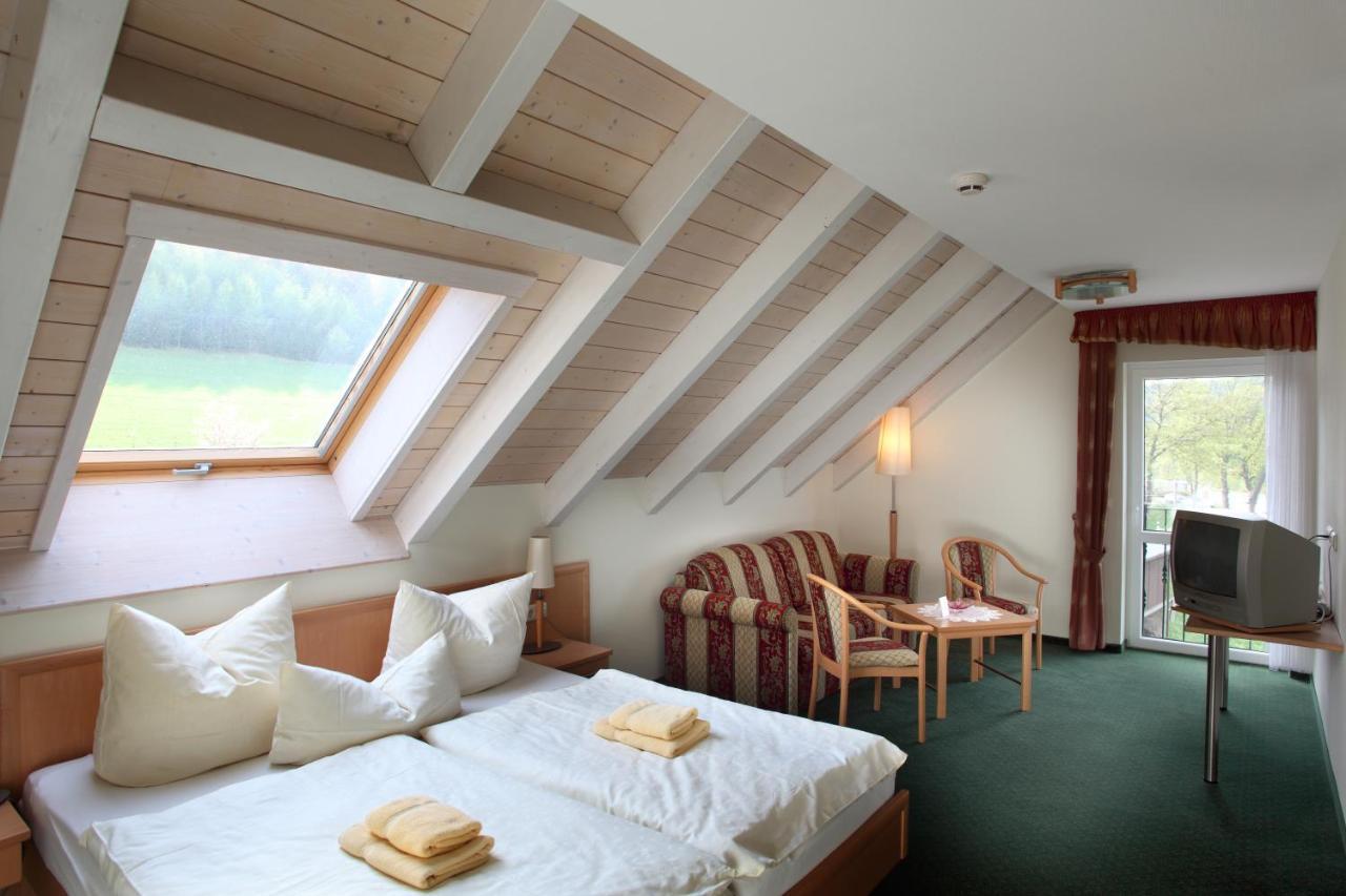 ברייטנברון Landhotel Rittersgruen מראה חיצוני תמונה